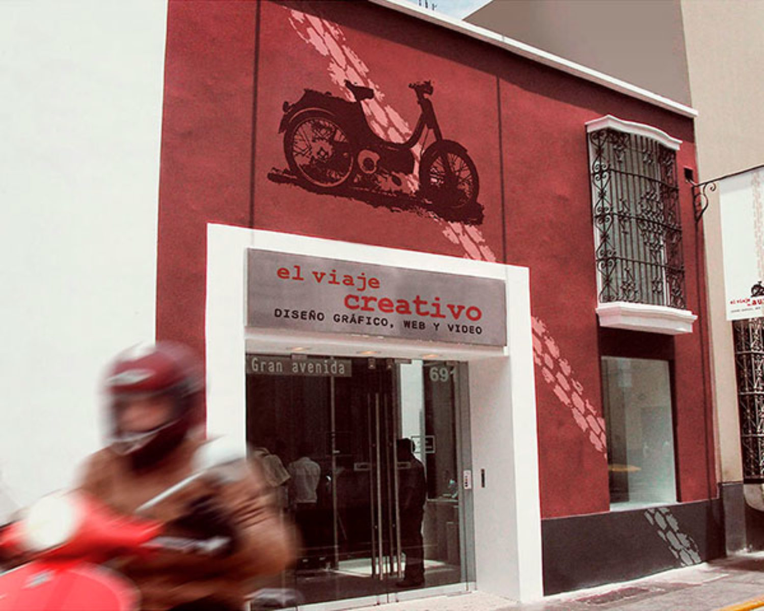 m_granformato_2012-02_fachada-negocio-moto-rotulacion