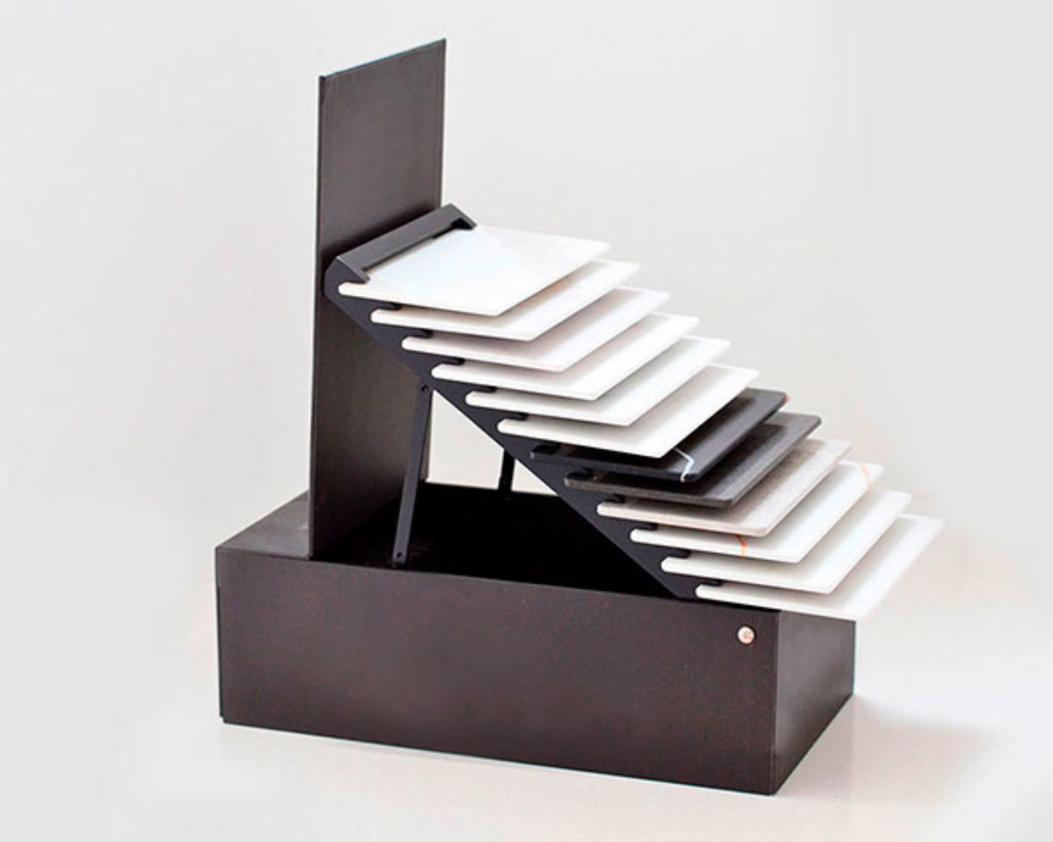 m_packaging_2019-06_caja-expositor-muestras-cuarzo-encimeras