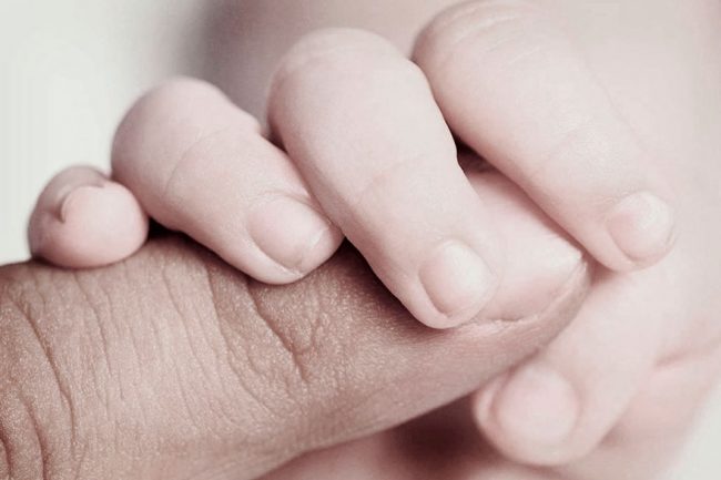 blog_elviaje_mano_hijo_padre_ternura_cuidar