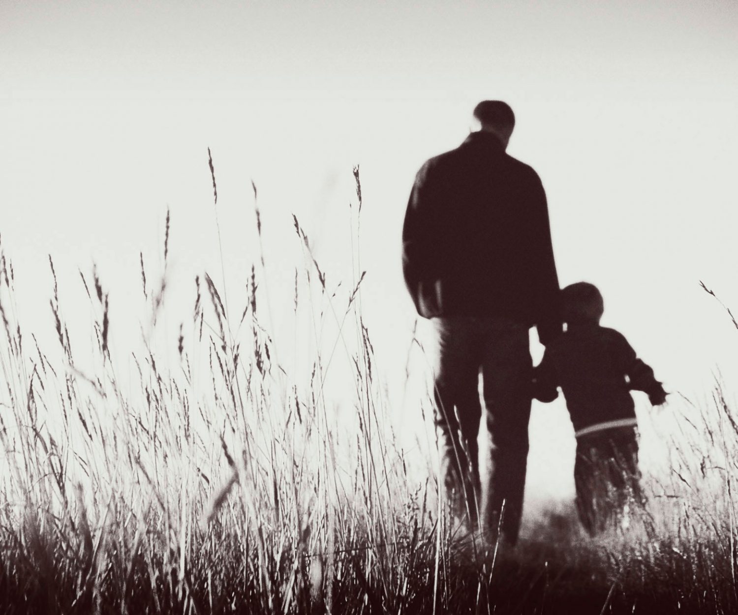 blog_elviaje_padre_cuida_hijo_paseo